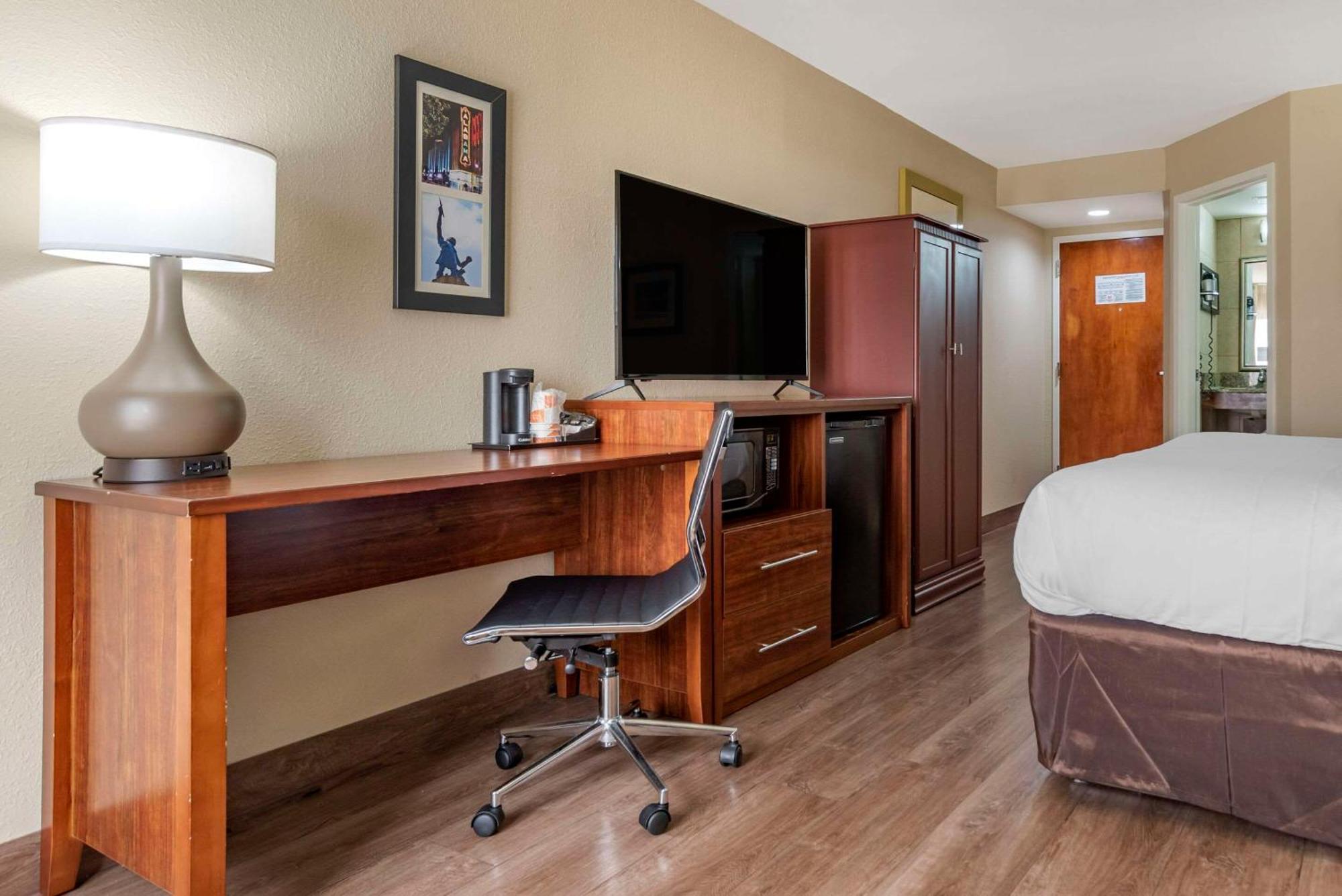Comfort Inn Birmingham Homewood Esterno foto
