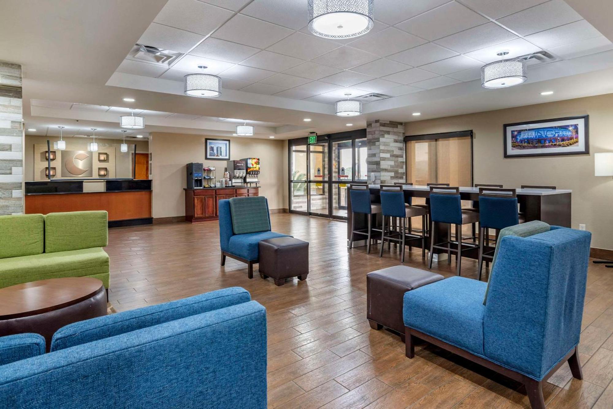 Comfort Inn Birmingham Homewood Esterno foto